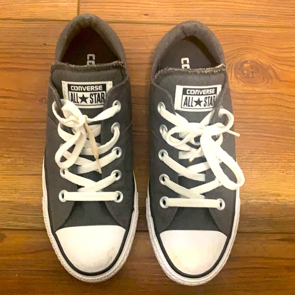 💥 CONVERSE SNEAKERS 💥 - Picture 1 of 8